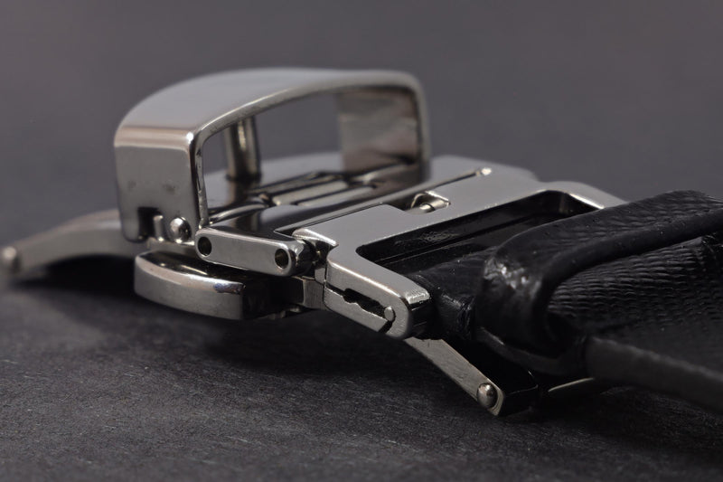 Fitwell M4 Universal Link installed on a deployant clasp